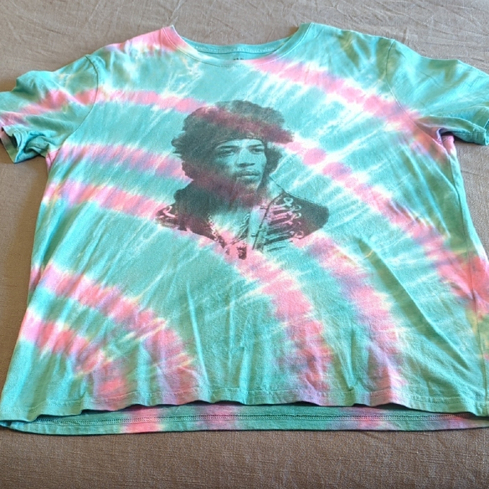 Lucky Brand Pink and Green Short Sleeve Tees